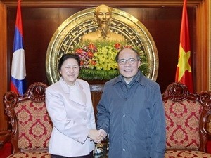 Recibe el líder legislativo de Vietnam a su homóloga laosiana 