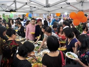 En saludo al Año Nuevo Lunar de Vietnam en exterior 