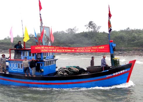 Pescadores vietnamitas reinician actividades laborales 