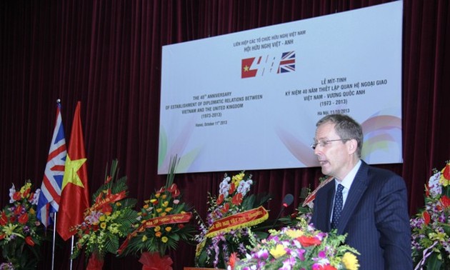 Afianzan relaciones diplomáticas Vietnam - Inglaterra