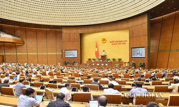 Asamblea Nacional de Vietnam debate sobre lucha anticrimen y anticorrupción 