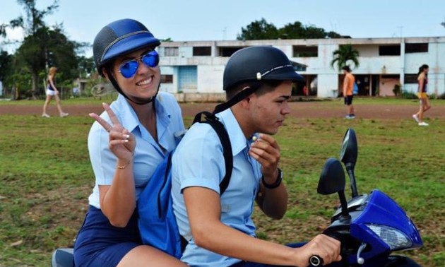 Motos eléctricas, solución al problema de escasez de combustible en Cuba