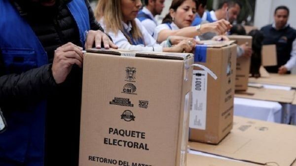 Consejo Nacional Electoral de Ecuador anuncia pruebas del covid-19 a personal electoral