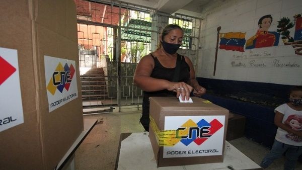 Venezuela realiza el simulacro comicial de cara a las elecciones regionales de noviembre