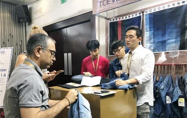 Crecen oportunidades de exportación de ropa de mezclilla vietnamita