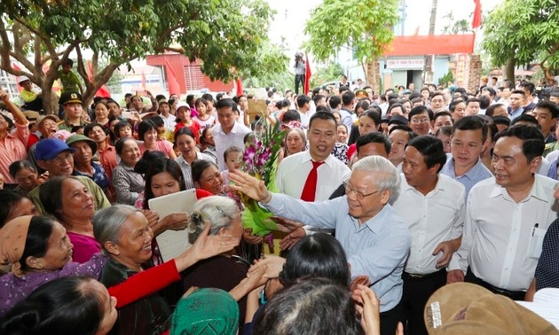 Vietnamitas y amigos internacionales dedican sentimientos al secretario general del PCV, Nguyen Phu Trong