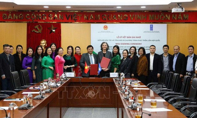 Cooperación internacional para difundir logros de Vietnam en políticas étnicas