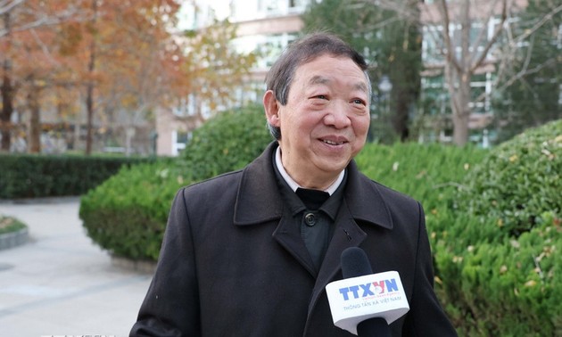 Académico chino aprecia la política exterior activa y equilibrada de Vietnam