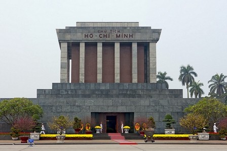 ประธานาธิบดีโฮจิมินห์ ท่านผู้นำที่ปรีชาสามารถ วีรบุรุษผู้ปลดแอกประเทศชาติ