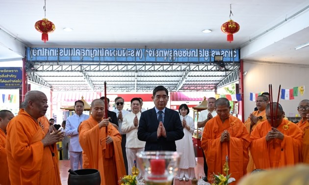 พิธีรับพระไตรปิฎกสากล: เชิดชูมรดกทางพุทธศาสนา กระชับมิตรภาพเวียดนาม-ไทย