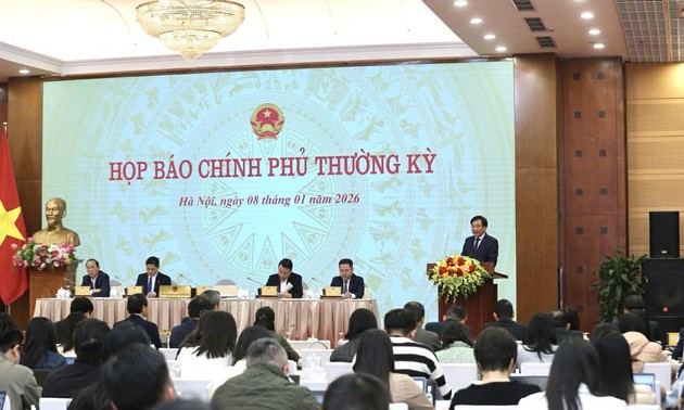 กองกำลังต่างๆเสร็จสิ้นภารกิจซ่อมแซมบ้านที่เสียหายจากน้ำท่วมในภาคกลางของเวียดนาม