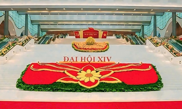 ขอแสดงความยินดีกับชาวเวียดที่ได้พัฒนาประเทศได้เจริญเติบโตก้าวหน้าอย่างรวดเร็ว