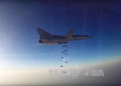 Russia launches Syria airstrikes