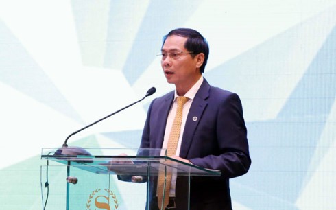 Vietnam initiates inclusive development in economics, finance, social affairs