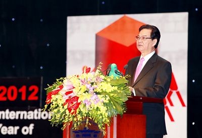 Premierminister zu Gast beim Welttag der Gewerkschaft in Hanoi