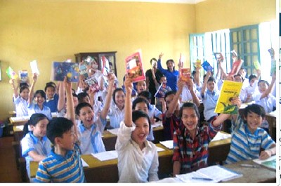 Bücherschränke für Schüler und Eltern in Thai Binh