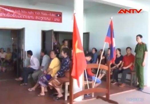 Jugendverband Vietnams bietet freiwillige medizinische Behandlung in Laos