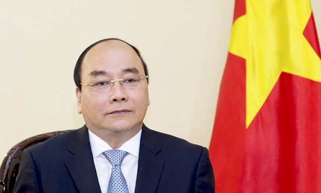 Premierminister Nguyen Xuan Phuc nimmt am 9. CLV-Gipfel in Kambodscha teil 