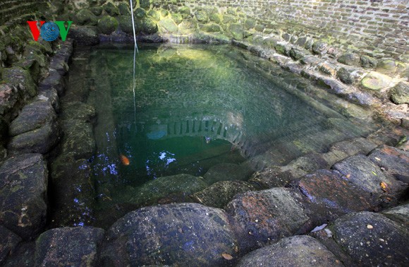 Der Dorfbrunnen spiegelt das rituale Leben der Menschen wider