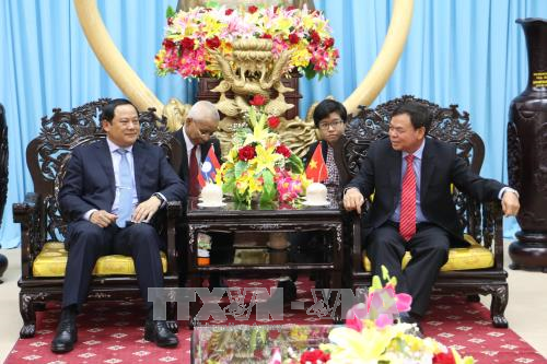 Laotischer Vizepremierminister besucht Provinz Ben Tre