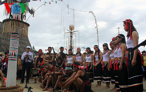  Kulturtag der zentralvietnamesischen Volksgruppen in Quang Nam