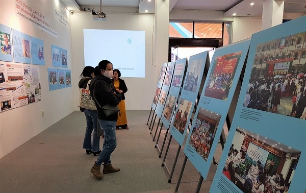 Ausstellung “24 Stunden in Straßen – Versteckte Ecke der Kinder” 