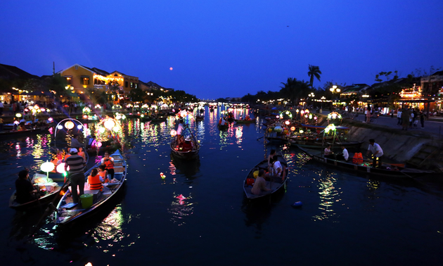 Hoi An veranstaltet Kunstprogramme zu Weihnachten und Neujahr 2022