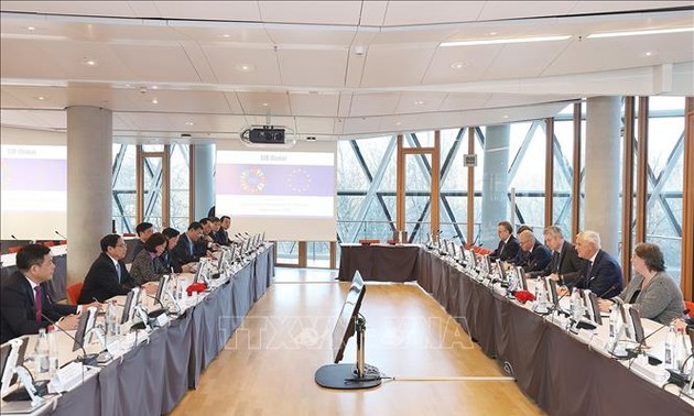 Premierminister Pham Minh Chinh besucht die europäische Investitionsbank