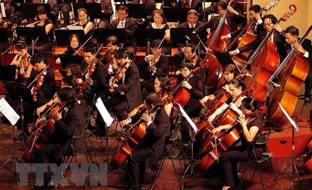 International bekannte Künstler beim Konzert „Von West nach Ost” 