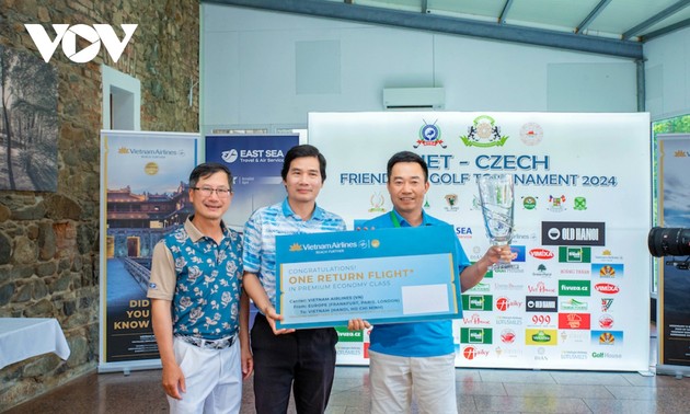 Vietnam-Tschechien-Golfturnier 2024 verbindet Vietnamesen in Europa