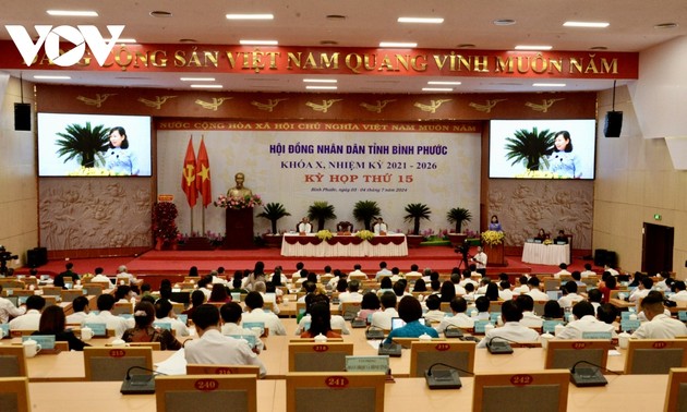 Parlamentspräsident Tran Thanh Man nimmt an Sitzung des Volksrates in Binh Phuoc teil