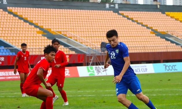 U16 Peace Cup 2024: Vietnam besiegt Usbekistan 