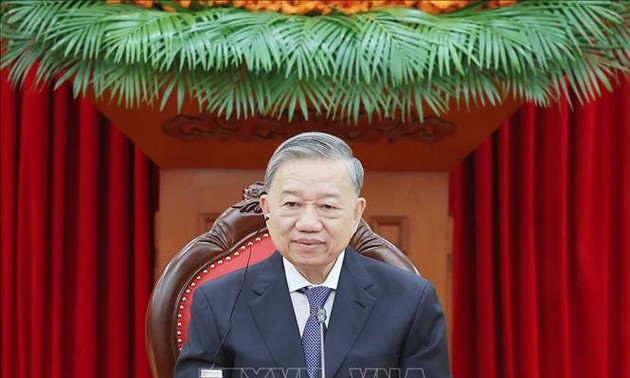 KPV-Generalsekretär To Lam führt Telefongespräch mit Laos Parteigeneralsekretär Thongloun Sisoulith
