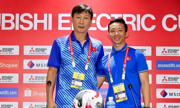 Pressekonferenz der Fußballnationalmannschaften Vietnams und Thailands vor Final-Rückspiel