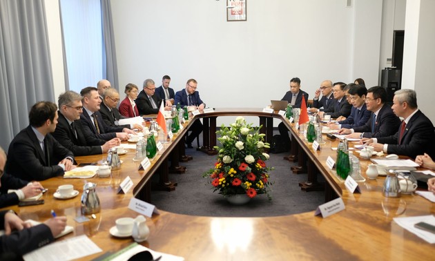 Premierminister Pham Minh Chinh trifft Polens Präsident Andrzej Duda