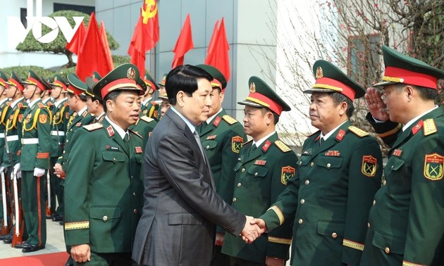 Neujahrsfest: Staatspräsident Luong Cuong besucht Spezialeinheit 