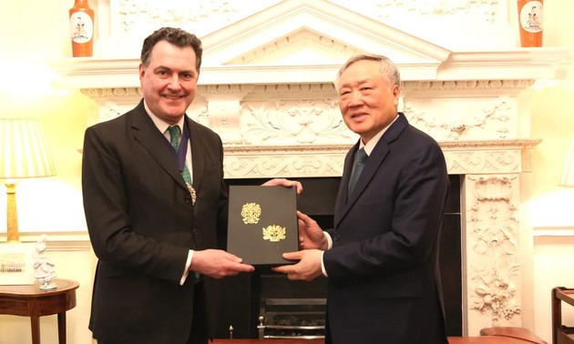 Großbritannien will Vietnam bei Gründung internationaler Finanzzentren unterstützen