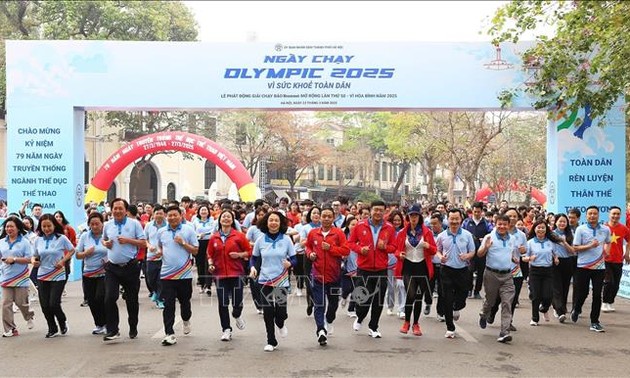 Start des erweiterten Laufturniers der Zeitung “Hanoi Moi” 