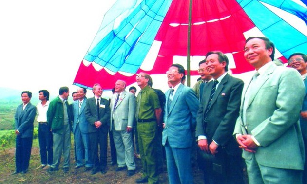 Ehemaliger Staatspräsident Tran Duc Luong: Wichtige Beiträge zur Erneuerung und Entwicklung des Landes