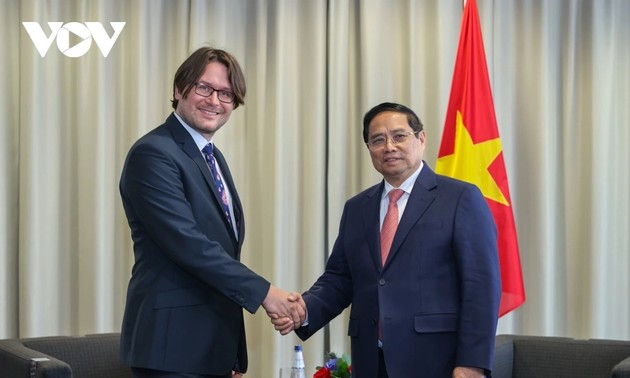 Premierminister Pham Minh Chinh trifft estnische Unternehmen