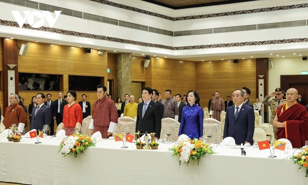 Staatspräsident Luong Cuong leitet Staatsbankett für den König von Bhutan