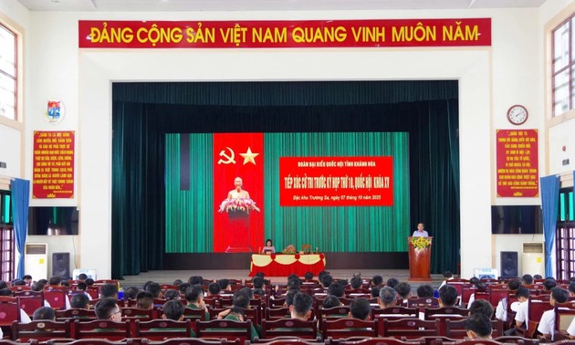 Wähler wünschen sich nach Entwicklung der Sonderzone Truong Sa zum Zentrum für Wirtschaft, Kultur und Gesellschaft