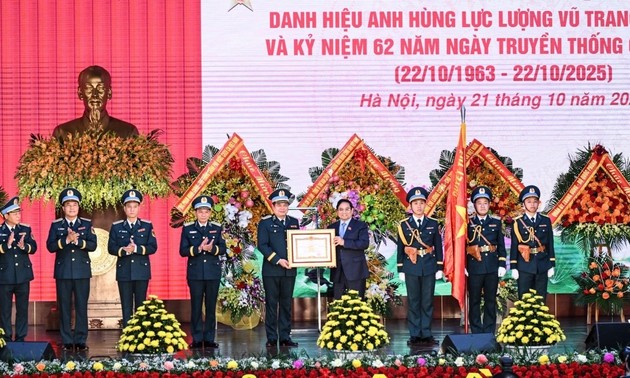 Premierminister fordert führende Rolle der Luftwaffe bei Modernisierung der Kräfte