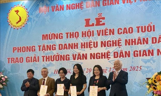 Fast 50 Beiträge mit Preisen für Volkskunst geehrt