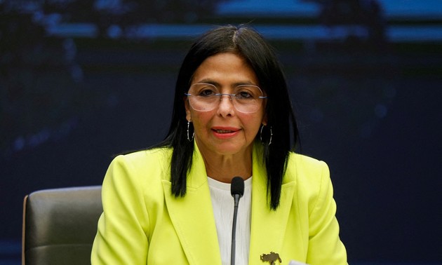 Venezuelas Interimspräsidentin legt drei politische Leitlinien fest 