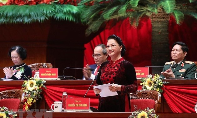 Congratulations pour in for 13th National Party Congress