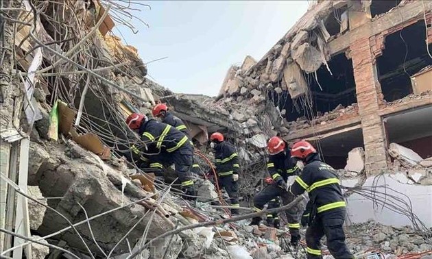 Vietnamese rescuers join hands with int'l forces to save victims of earthquake in Turkey