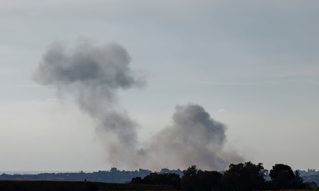 Israeli forces launch strikes across Gaza, push tanks into central Khan Younis