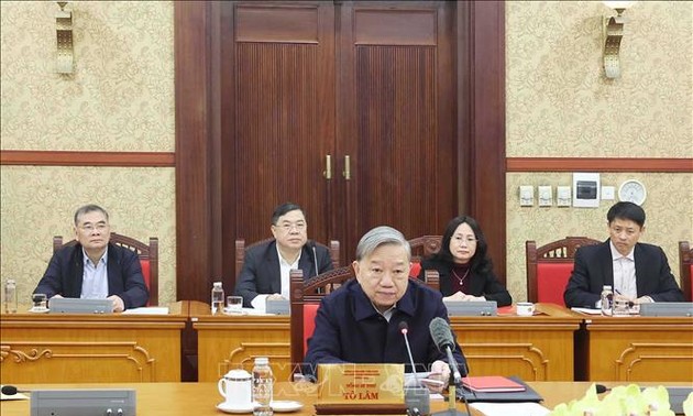 Party leader urges swift post-Tet action to meet socio-economic and political targets