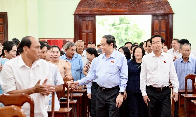 NA Chairman meets voters in Can Tho City